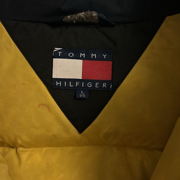 Vintage Tommy Hilfiger ski jacket - Picture 4 of 10